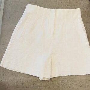 ZARA White/Light Cream Linen Shorts - Size M